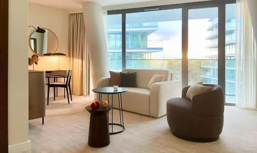 Deluxe Apartment