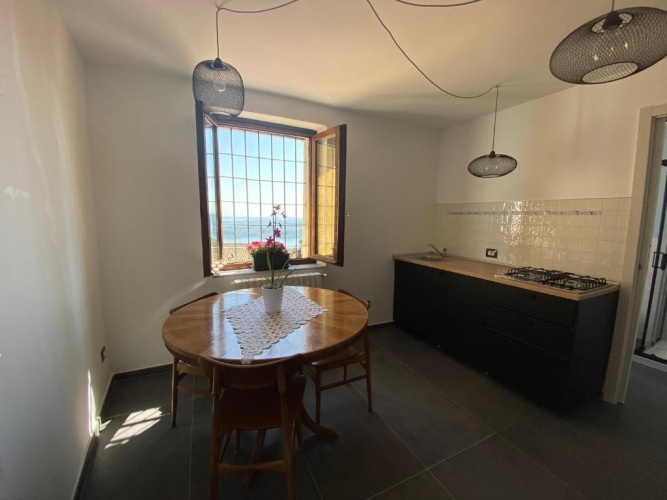 Apartment with lake view