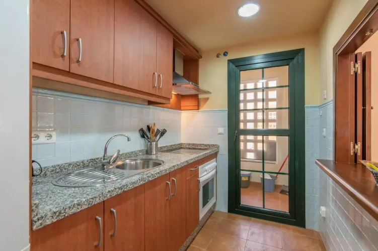 Golfside Stay for 5 Guests