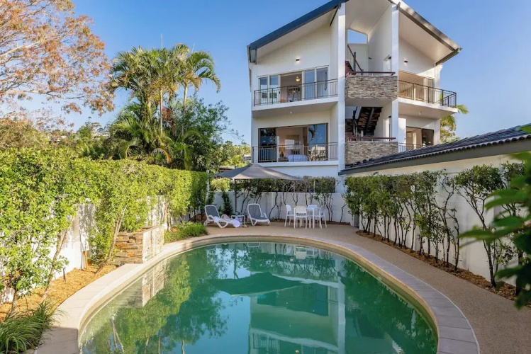 Unit 2 7 Noosa Parade Riverfront