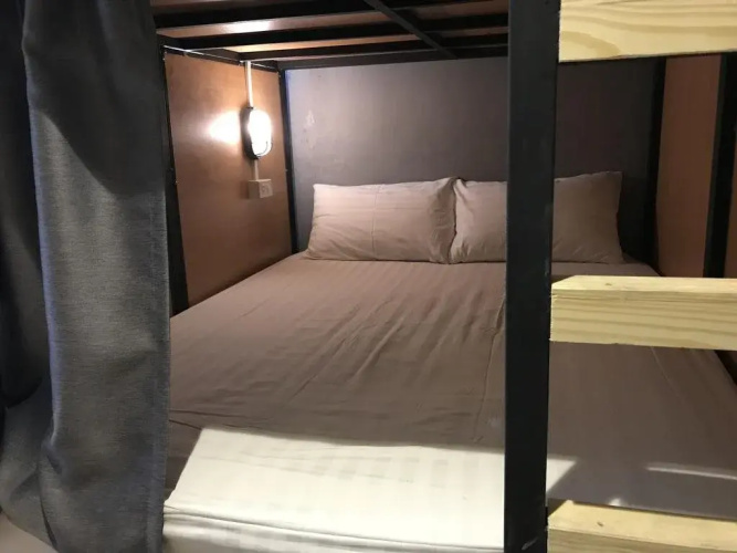 The 44 - Hostel