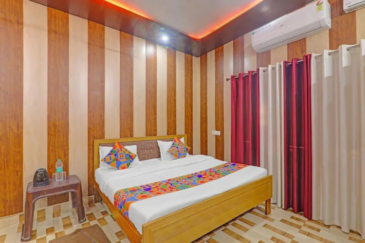 FabHotel Shree Ram Aadhar