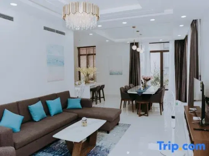 3 Bedrooms Villa