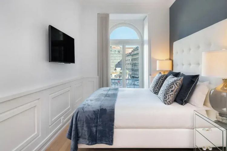 The Boulevard Prime Location & Timeless Luxury