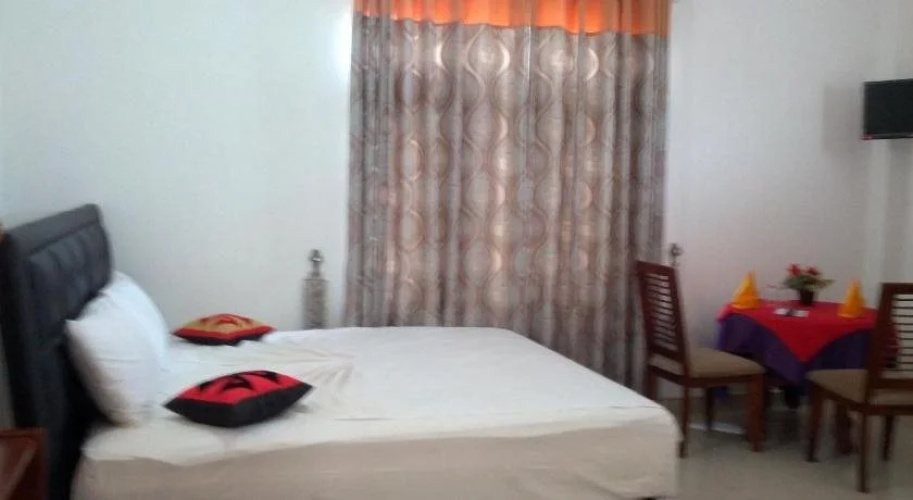 Happy Leoni Hotel