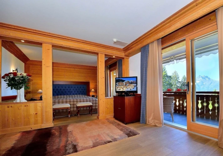Junior Suite with balcony and with mountain view