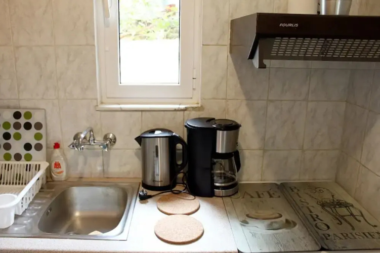 Affordable Studio behind Acropolis Museum