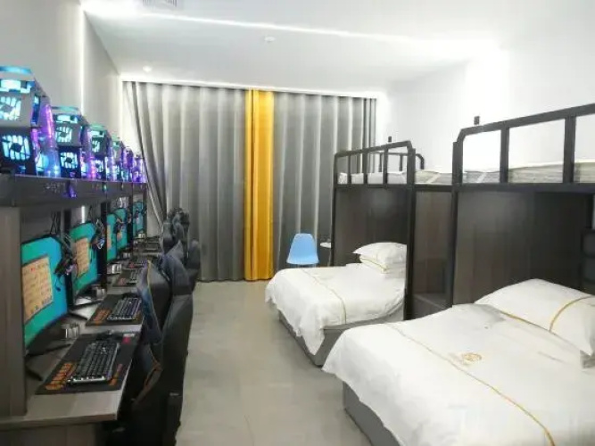 Hualu E-sports Hotel