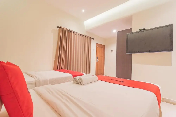 UNO Guesthouse by RedDoorz
