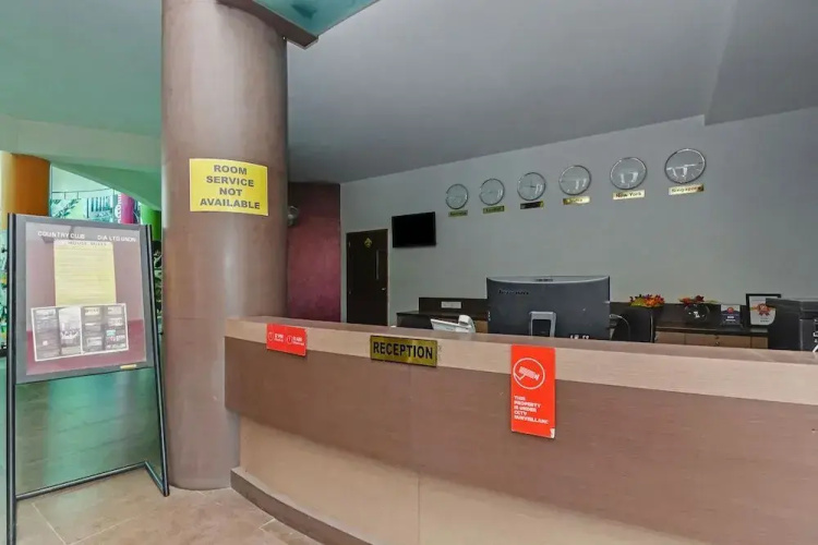 OYO 23626 Country Club Pune