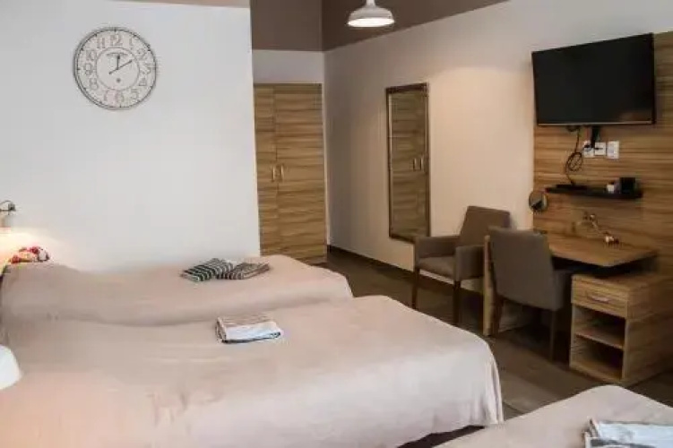 Rooms Rebolj