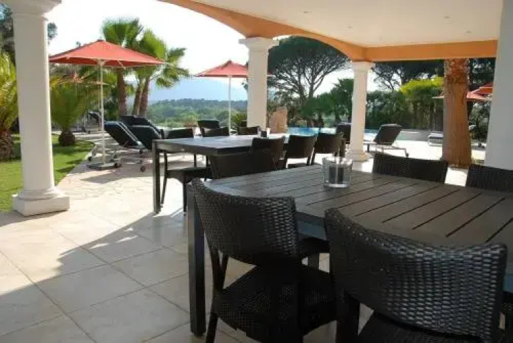 Villa Baya