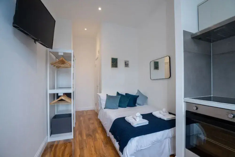 Flat 22