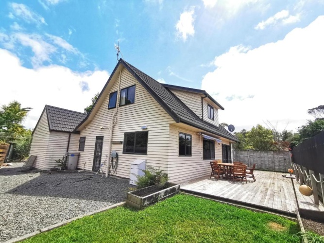 4 Bedrooms Cottage