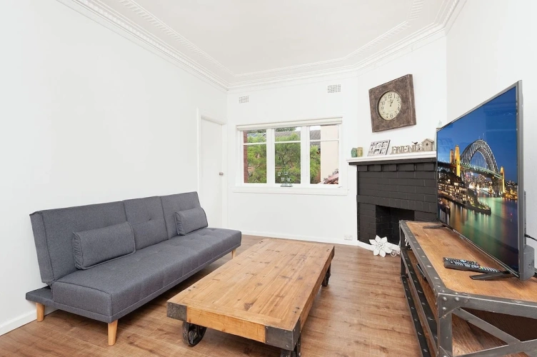 2 Bedrooms Apartment