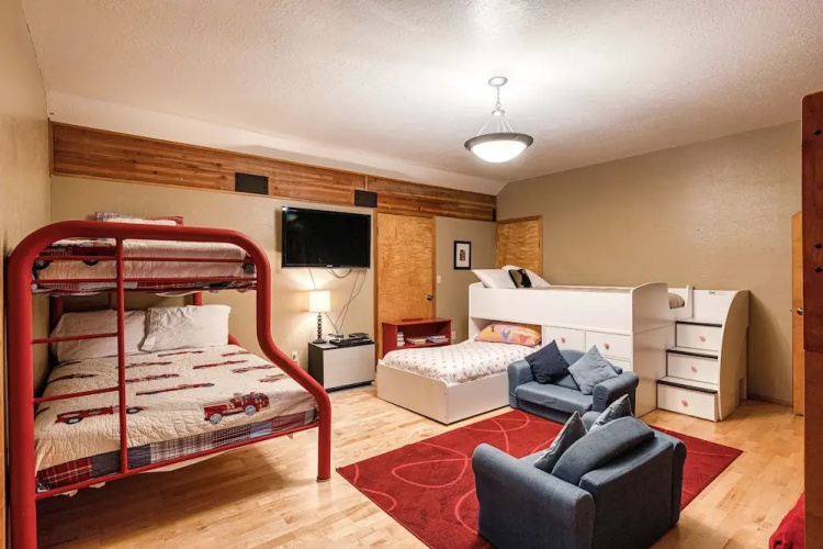 11640 St Bernard Dr - 6 Br Home