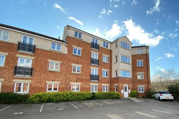 2 Bedrooms Double Apartment