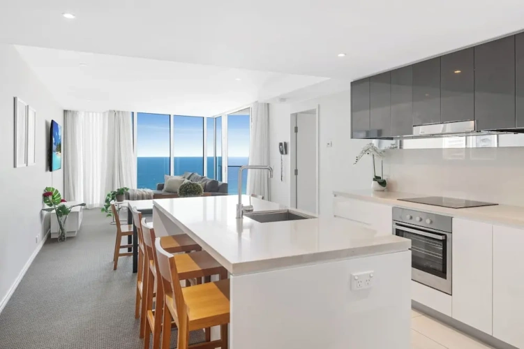 2 Bedrooms Executive Apartment with balcony and with ocean view