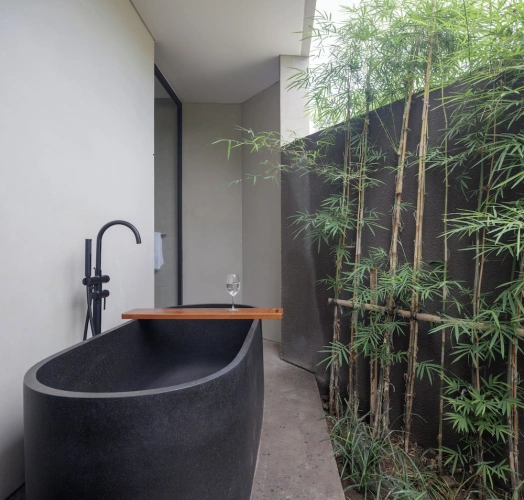 2 Bedrooms Villa