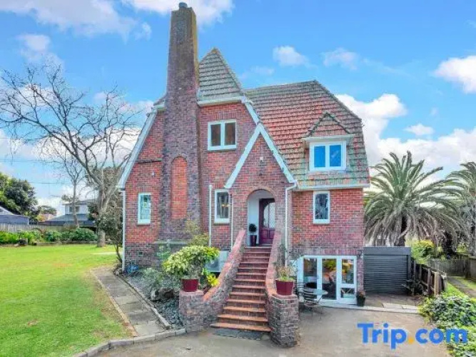 Castle Charm with Modern Interiors, Steps to Shops