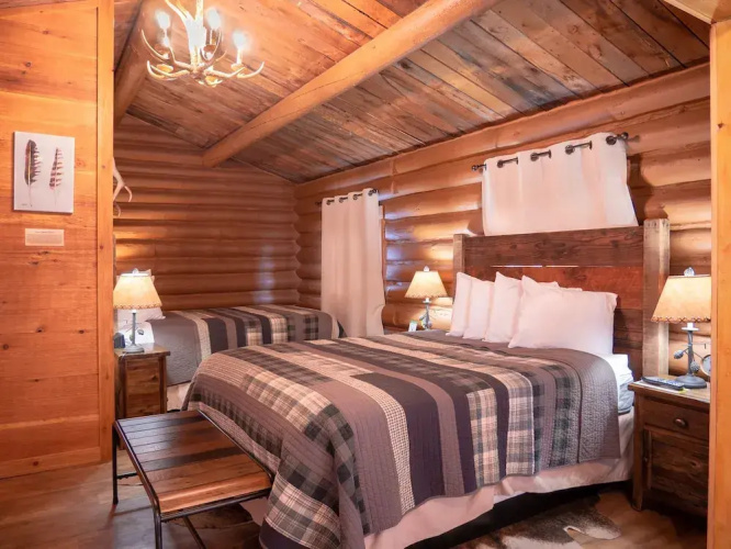 Elkhorn Cabins And Inn
