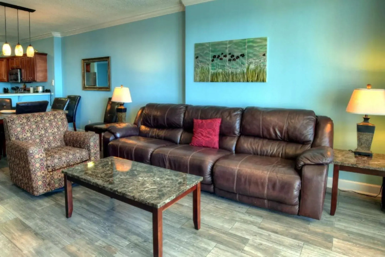 1306 Tropic Winds Resort