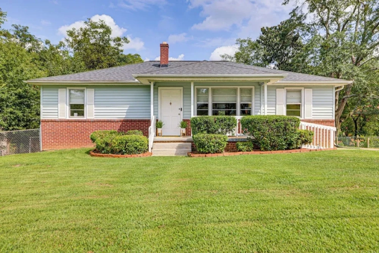 3 Bedrooms Cottage