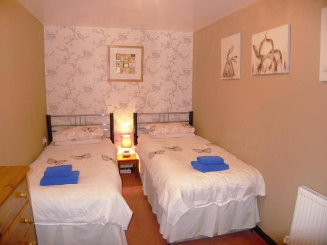 3 Bedrooms Cottage