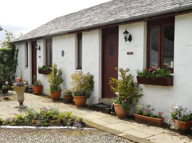 2 Bedrooms Cottage