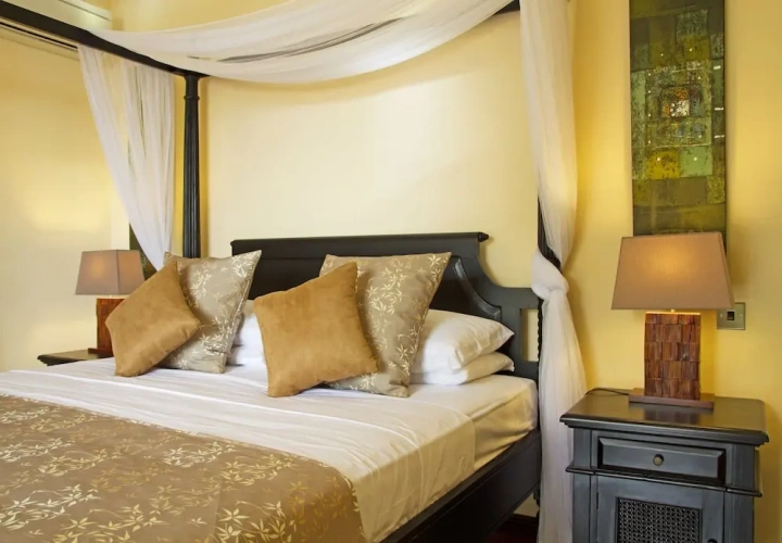 3 Bedrooms Villa with balcony