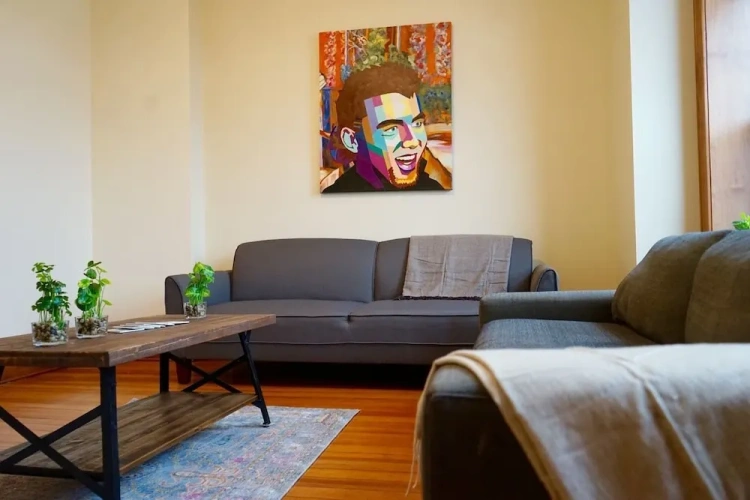 2 Bedrooms Apartment