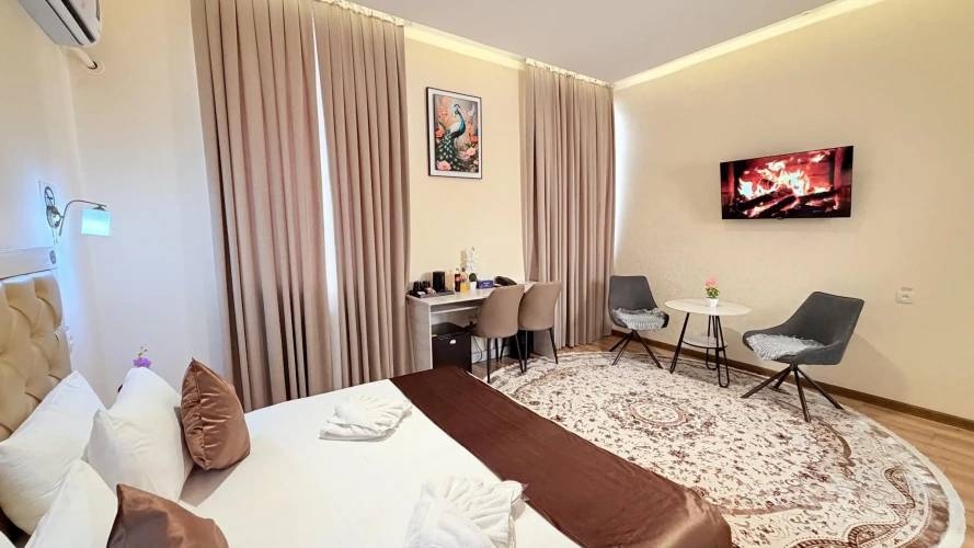 Double Suite
