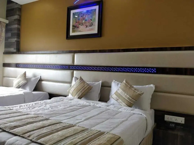 Hotel White House