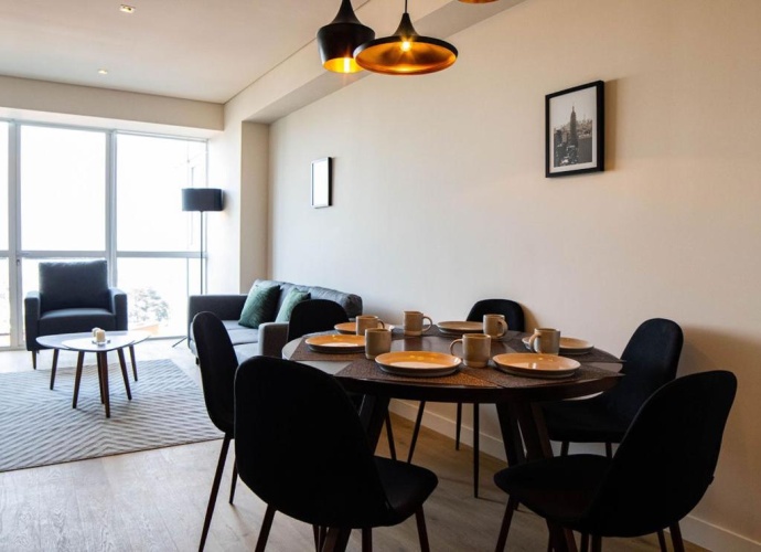 2 Bedrooms Apartment