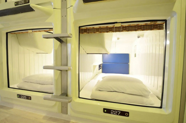 Capsule Hotel B&S Eco-Cube Shinsaibashi