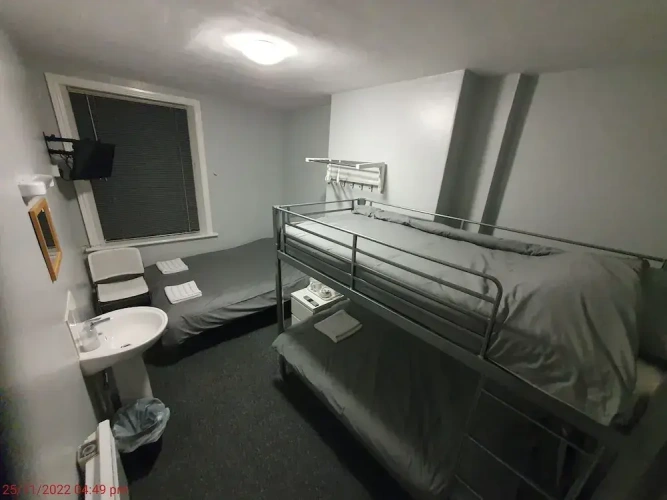 Economy Quadruple room