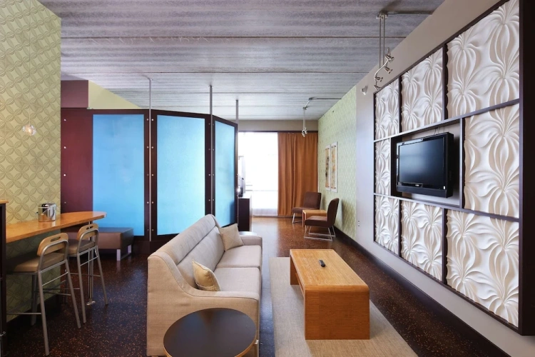 Deluxe Double Suite with balcony