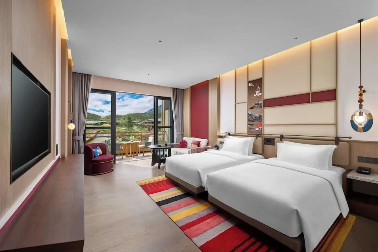 Premium Quadruple room with garden view