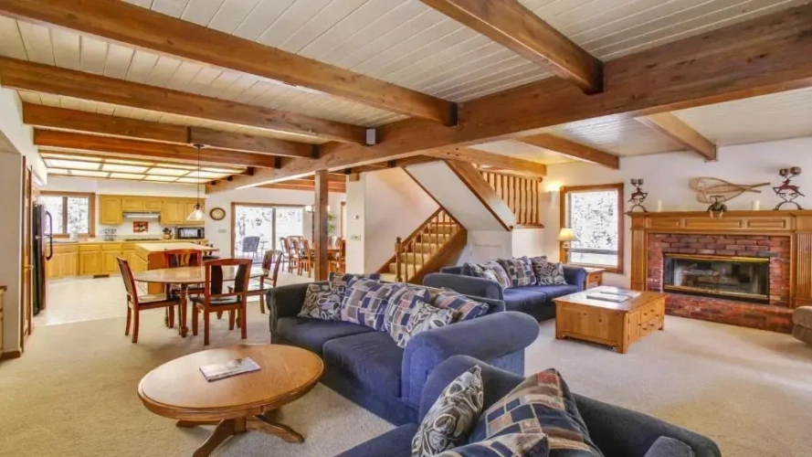 4 Bedrooms Cottage