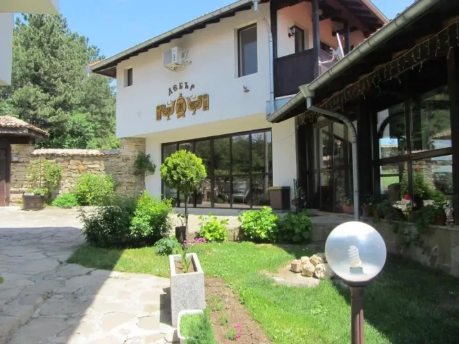 3 Bedrooms Cottage