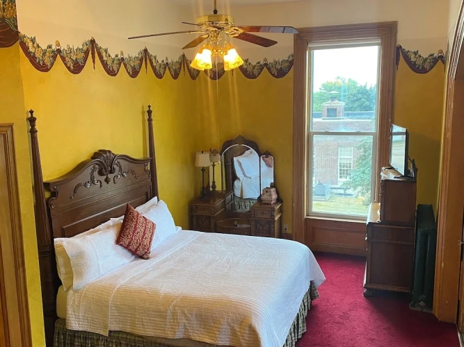 Presidential Double room with city view