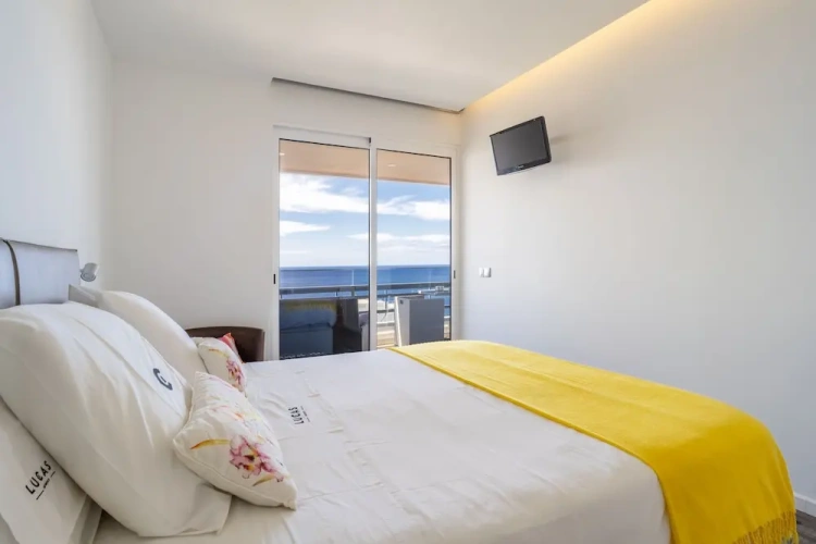 1 Bedroom Apartment with ocean view