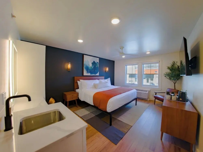 The 1850 Hotel