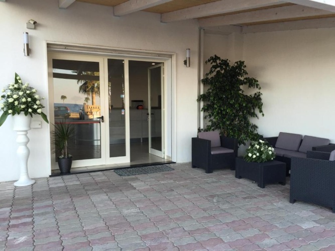 Standard Triple room