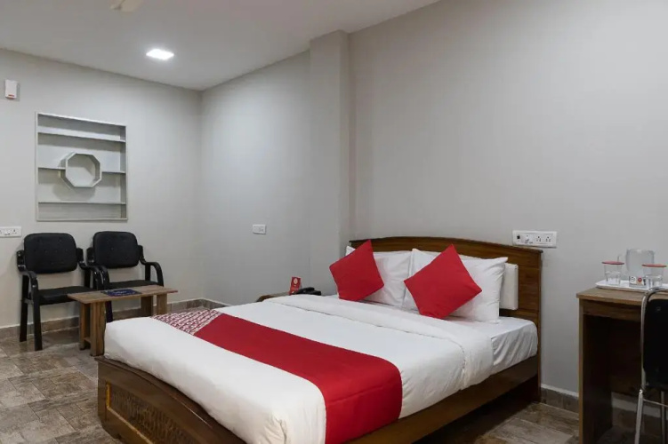 Nestle Inn By OYO Rooms