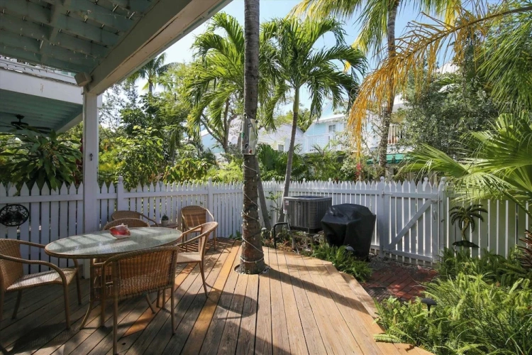 3 Bedrooms Apartment with balcony