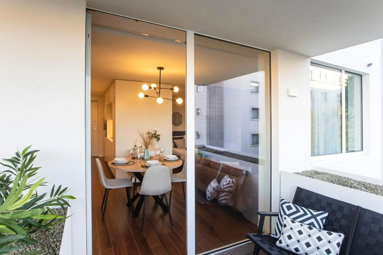Bombarda Apartments by LovelyStay