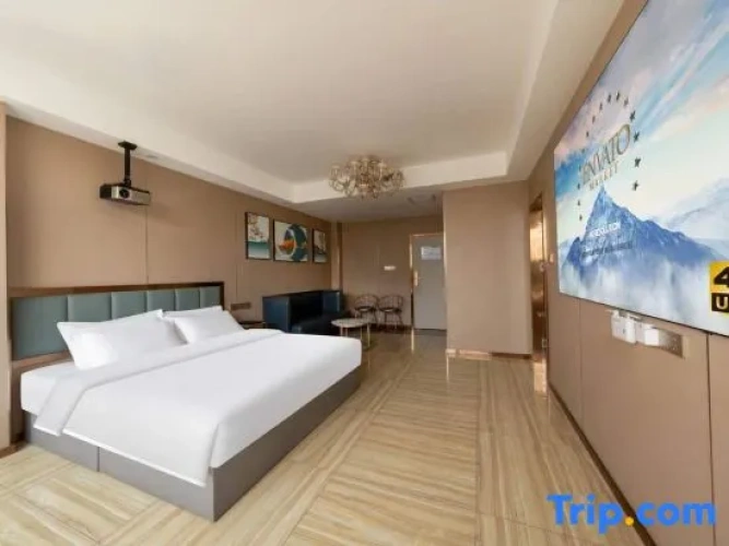 Deluxe Family Suite