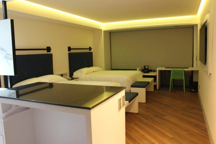 Grand Prix-WeEnjoyHotels-Aeropuerto