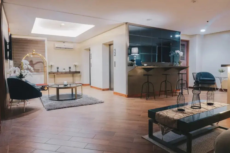 Luxo Suites